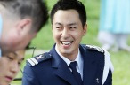 제복이 어울리는 조인성, 군생활 체질이야